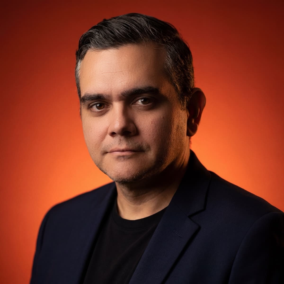 Carlos Domínguez — retrato